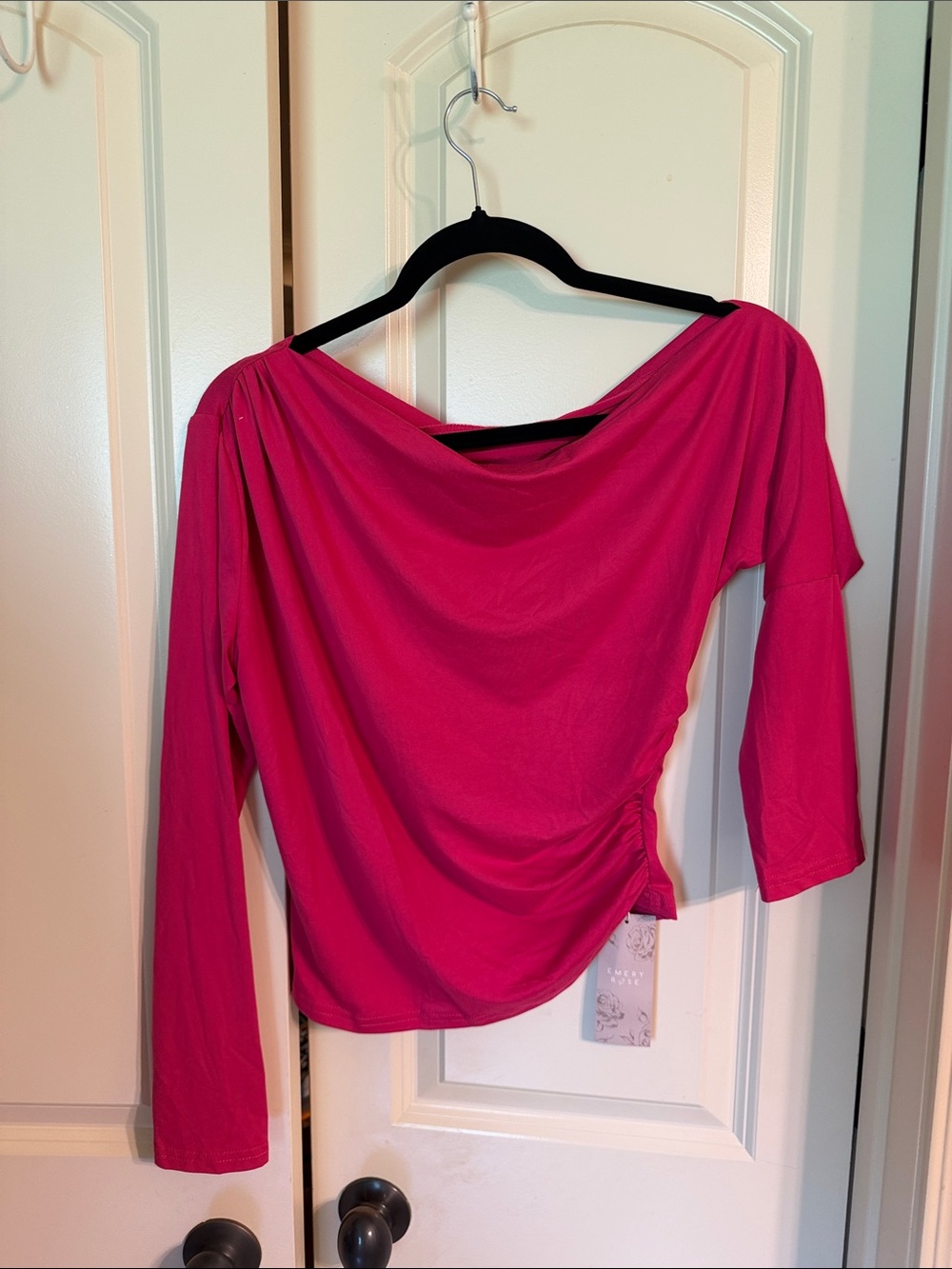 NWT Women’s Off-Shoulder Long Sleeve Top